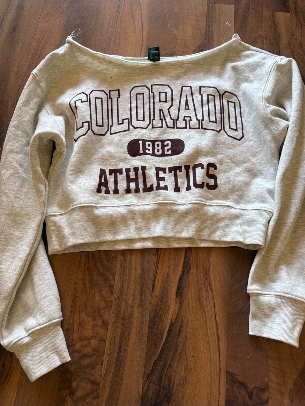 wild fable Cream Cropped Colorado Athletics Sweatshirt with Maroon Print